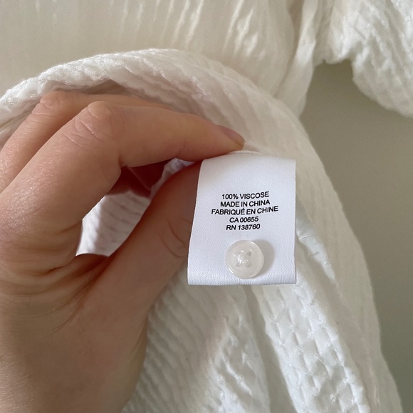 SMART SET White Flowy Button-Down - Picture 7 of 8